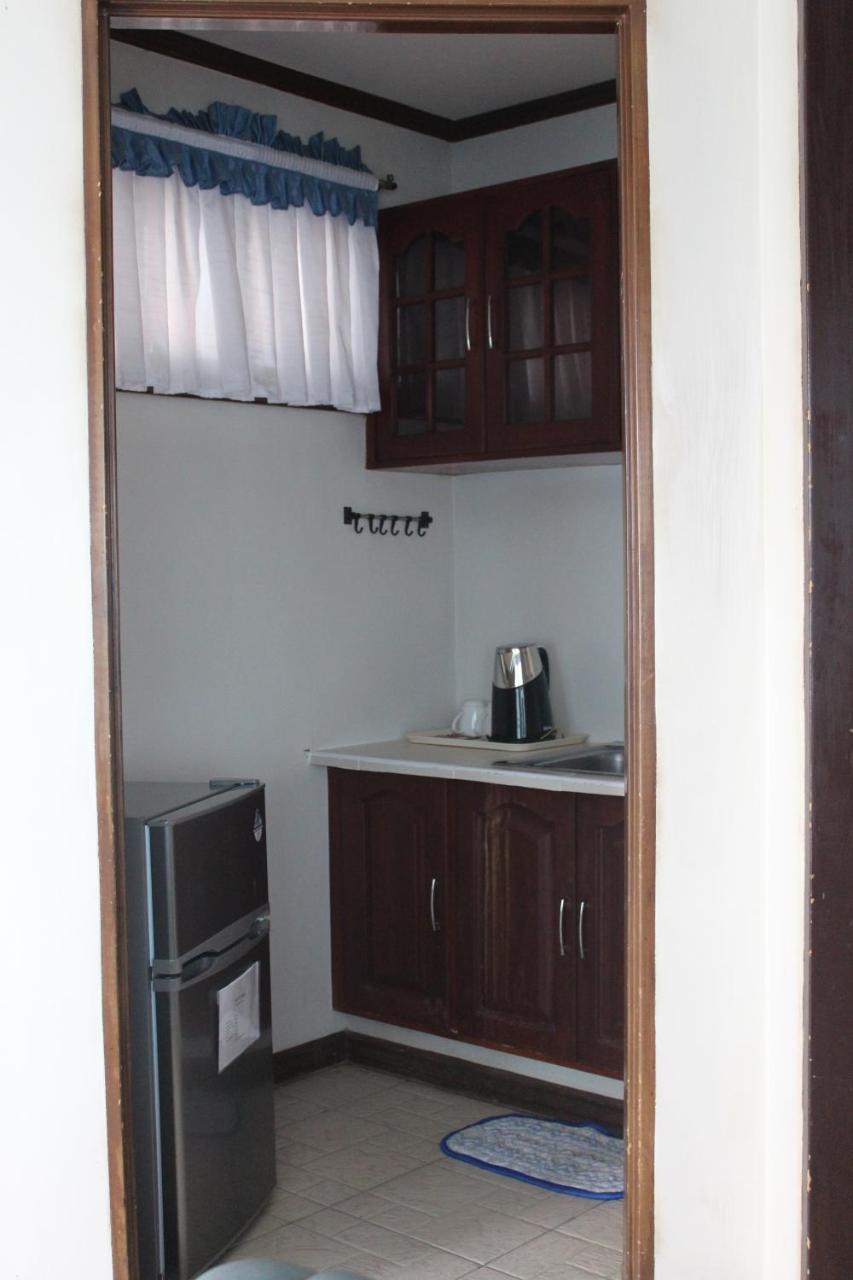 Nost Cottages Lapu-Lapu City Exteriör bild