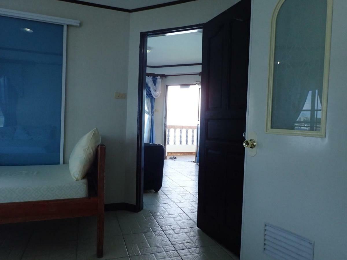 Nost Cottages Lapu-Lapu City Exteriör bild