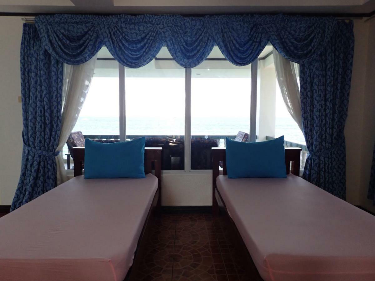 Nost Cottages Lapu-Lapu City Exteriör bild