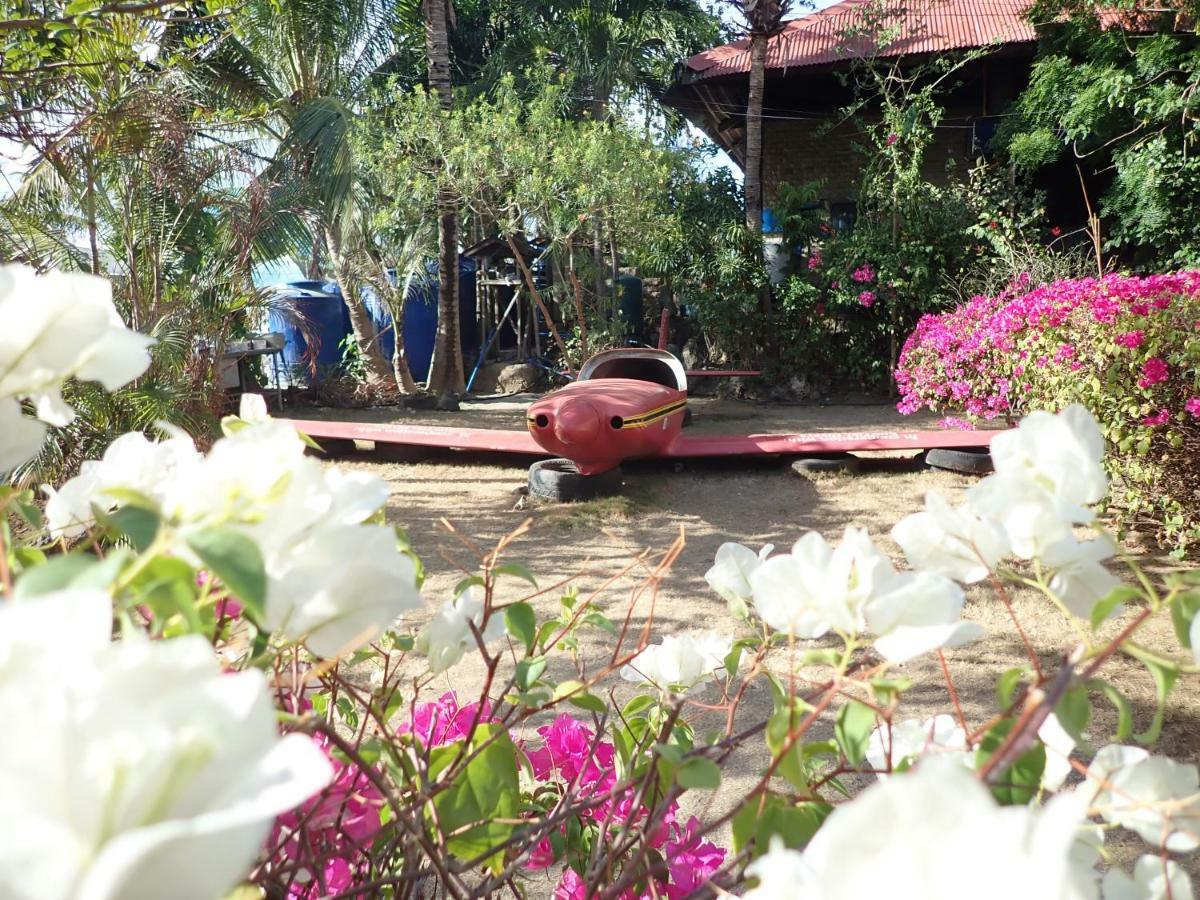Nost Cottages Lapu-Lapu City Exteriör bild