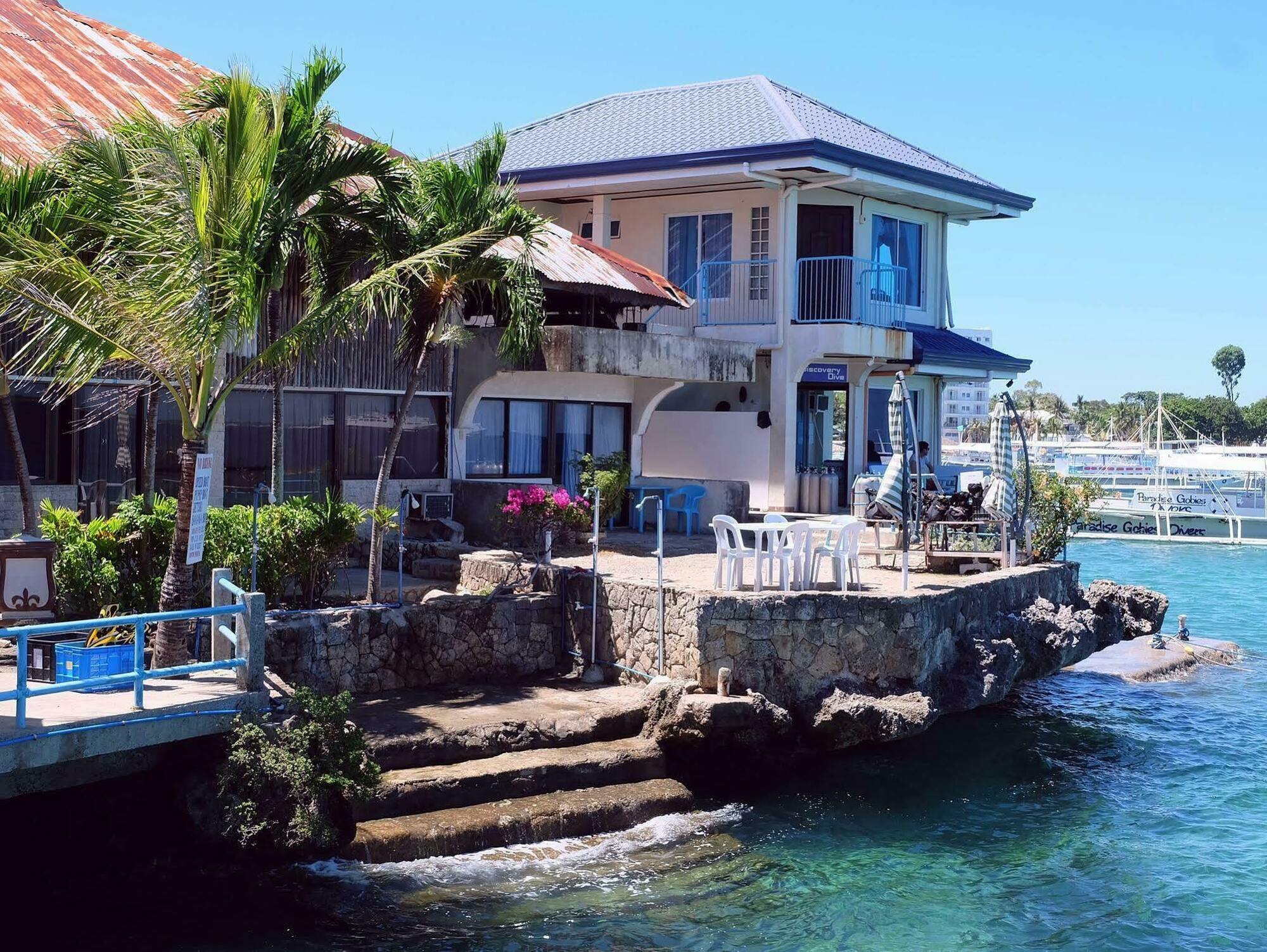 Nost Cottages Lapu-Lapu City Exteriör bild